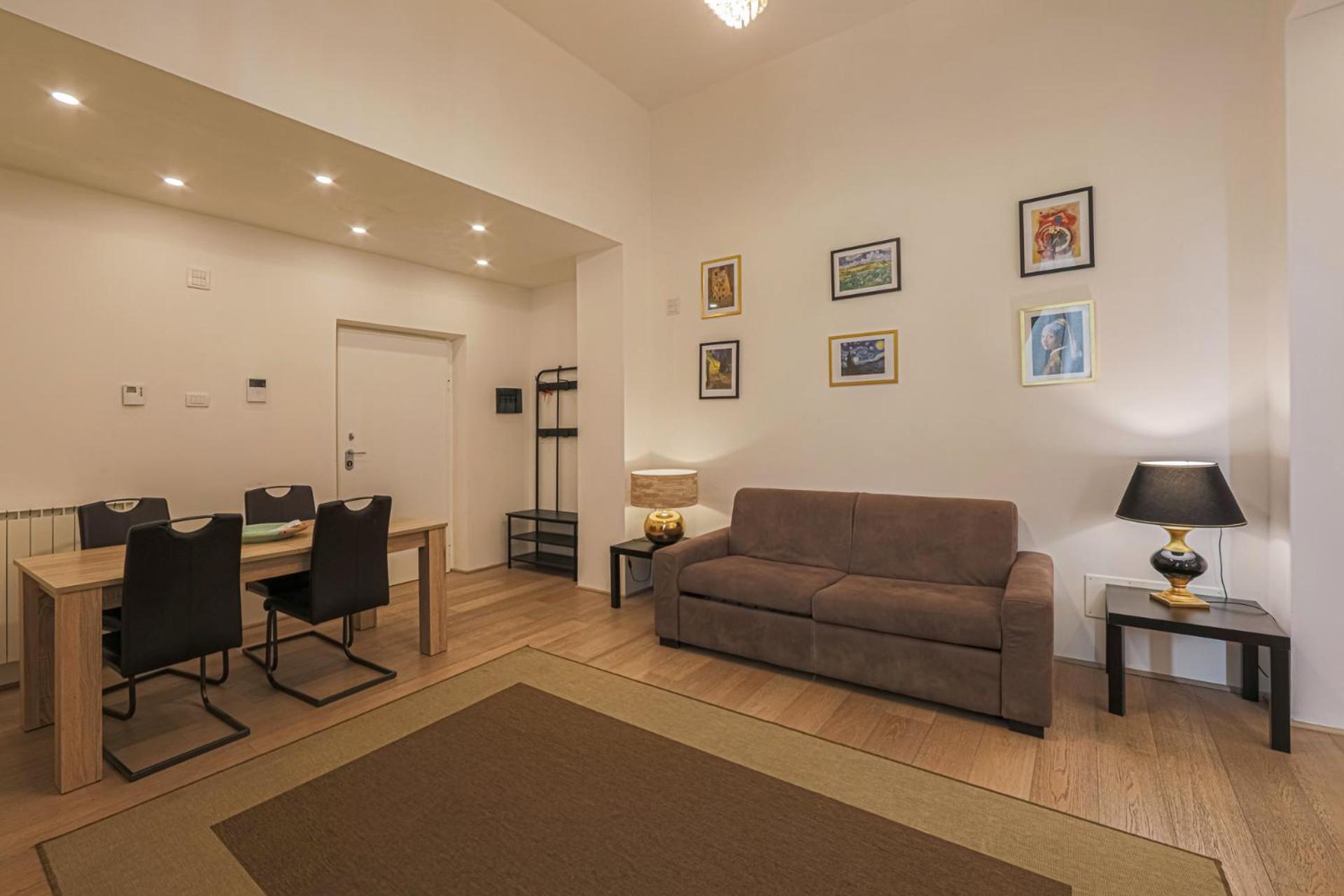 Deluxe In The Heart Of * Florencia